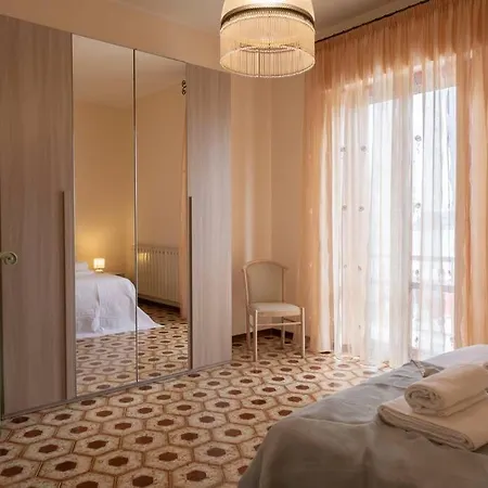 3 Da Letto Residenziale - 500 Mt Dal Mare Apartmán *