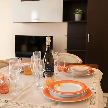 3 Da Letto Residenziale - 500 Mt Dal Mare Apartment *